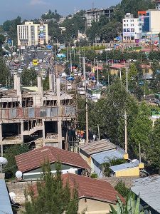 Katunäkymä Addis Abebasta.